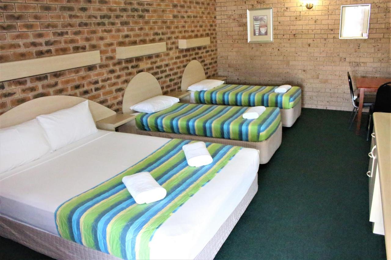 Castle Motor Lodge ボーエン エクステリア 写真