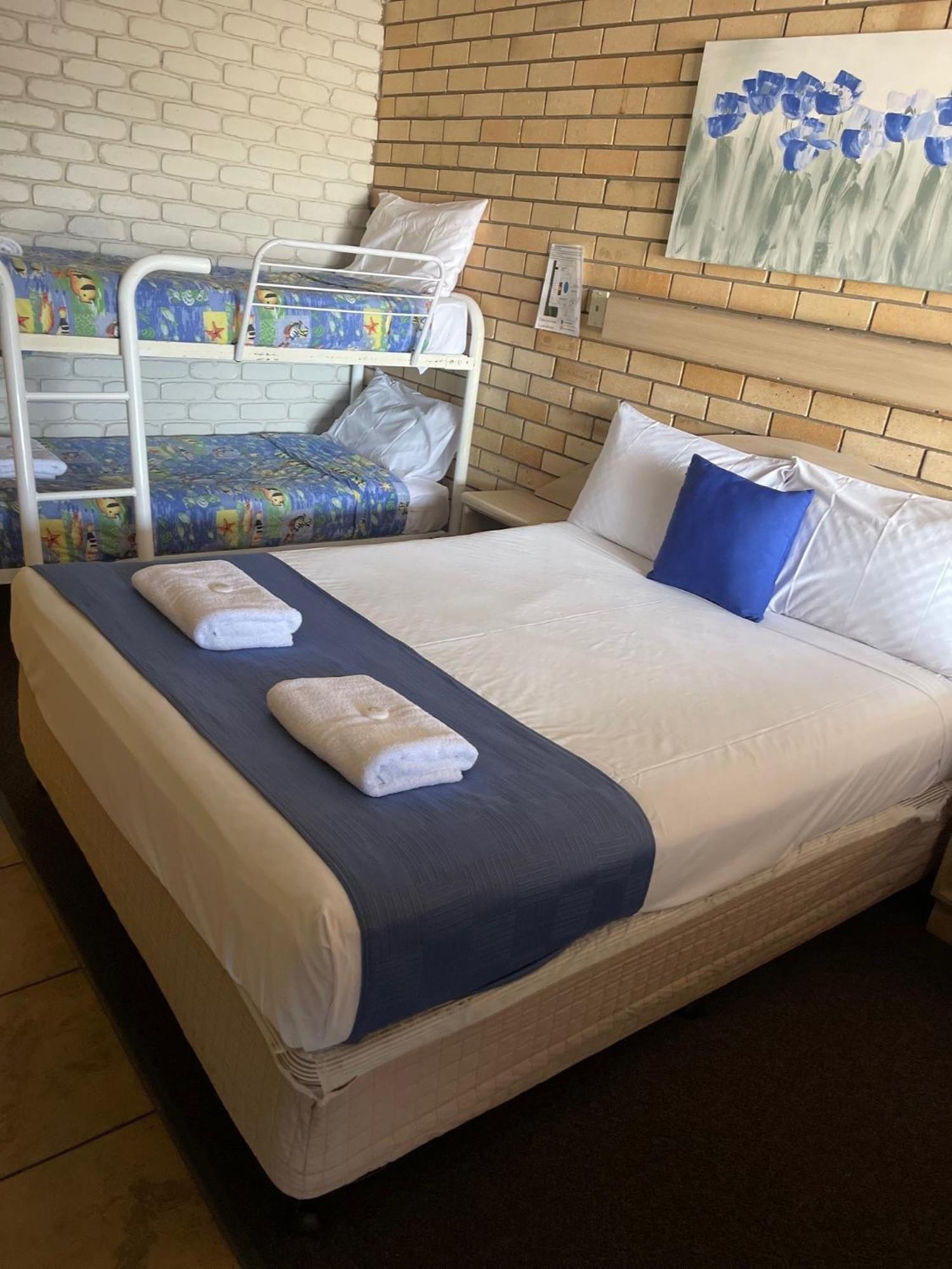 Castle Motor Lodge ボーエン エクステリア 写真
