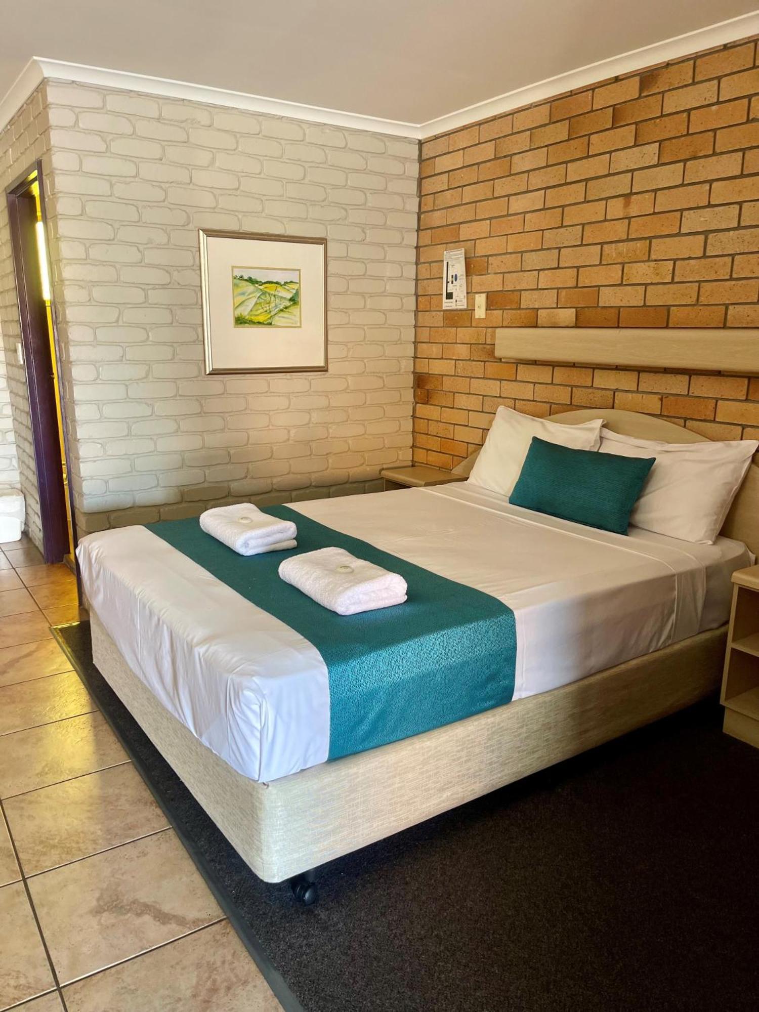 Castle Motor Lodge ボーエン エクステリア 写真