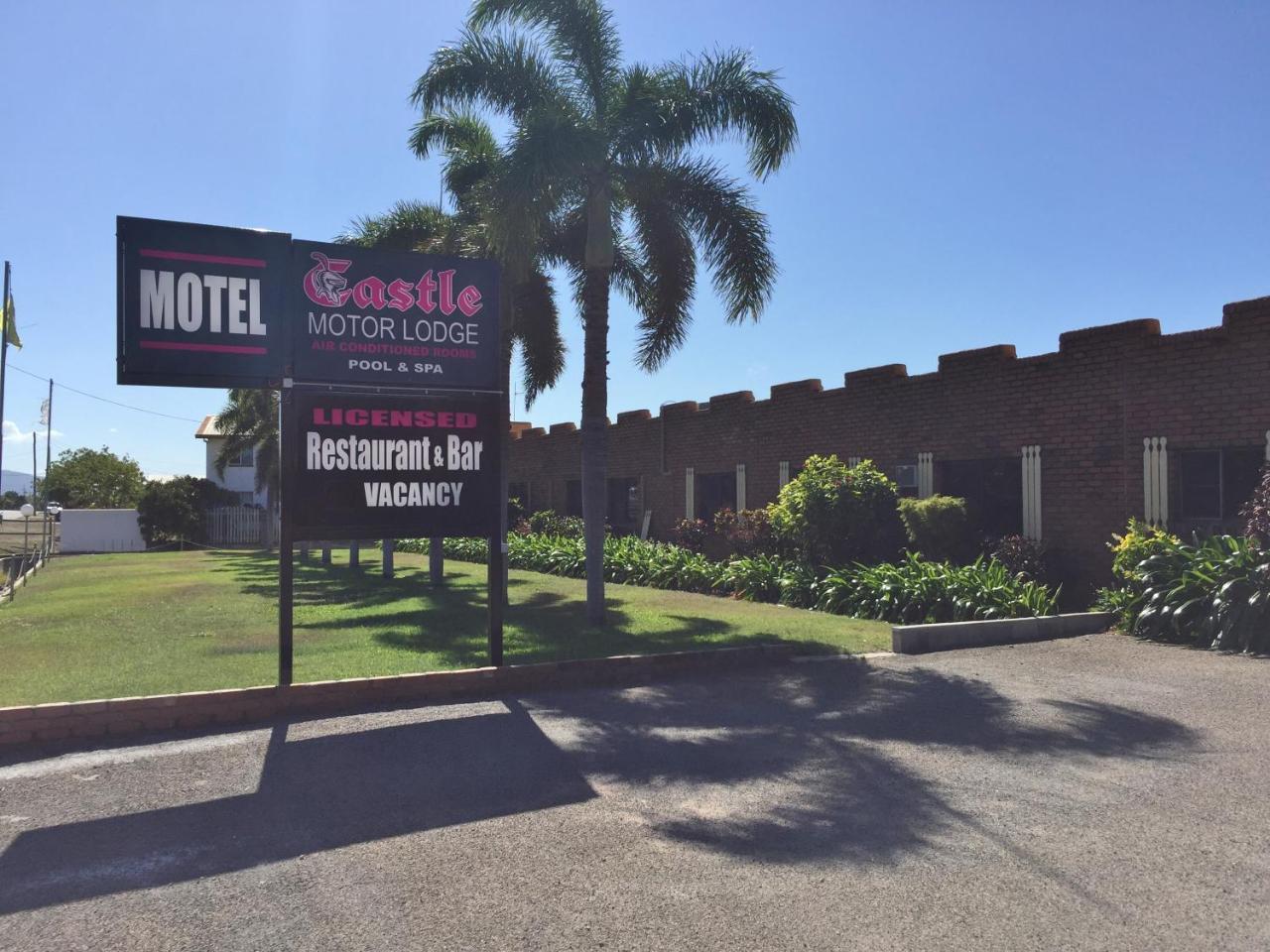 Castle Motor Lodge ボーエン エクステリア 写真